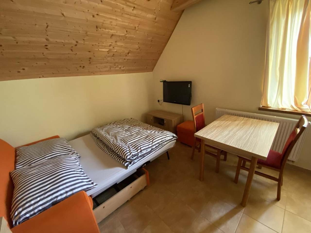 Apartmány F - chata SVOBODĚNKA Dolní Moravice Exterior foto